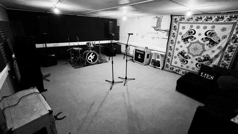 Studio 1 -1