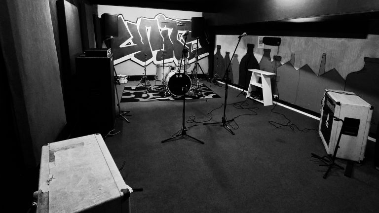 Studio 2 -2